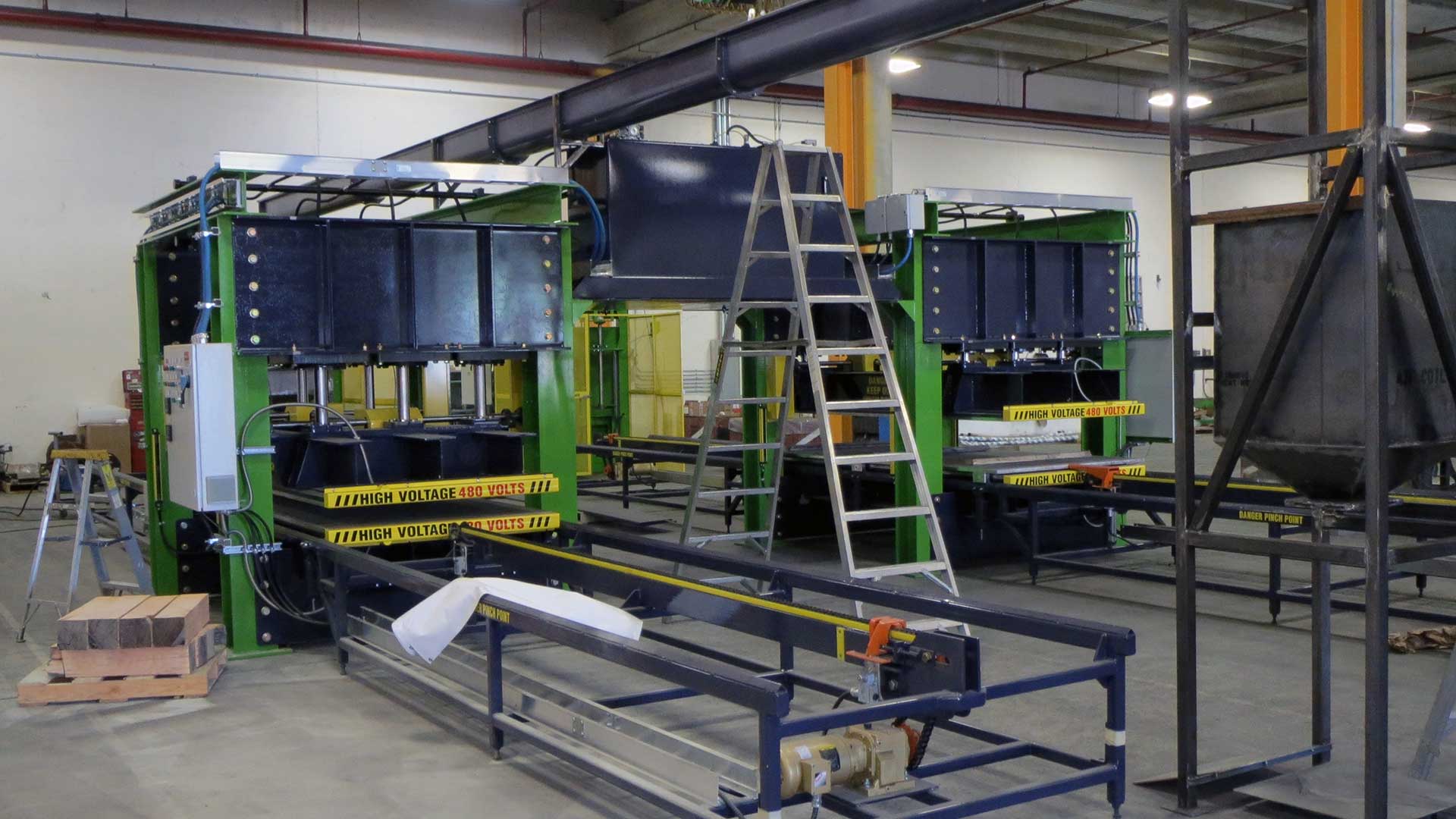 1800 Ton Press for Tire Recycling